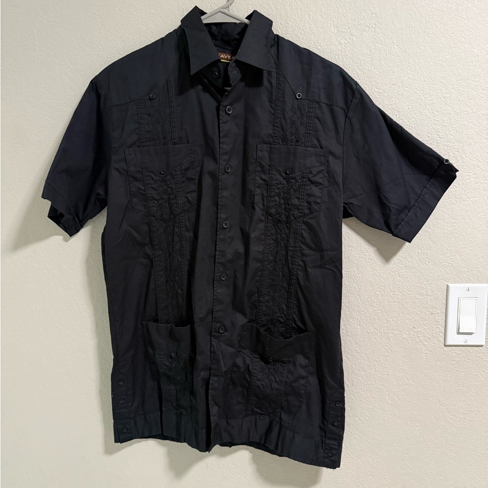 Cubavera Black Embroidered Guayabera Shirt Men’s Small